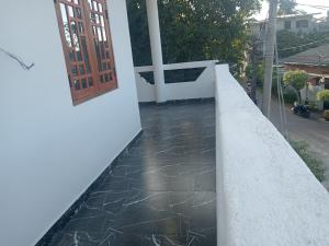 Uma varanda ou terraço em Sajee Residence Trincomalee