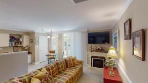 Η κουζίνα ή μικρή κουζίνα στο VILLA 326 - A SHORE THING condo