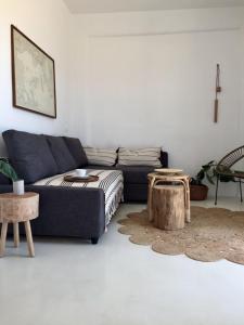 Χώρος καθιστικού στο Cozy Antiparos Apartment 1 Bedroom Apartment Seabreeze Stunning Sea View