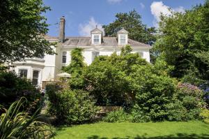 Κήπος έξω από το Trenare