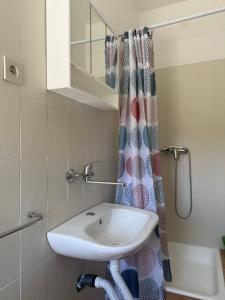 Koupelna v ubytování Apartments Markov Murter