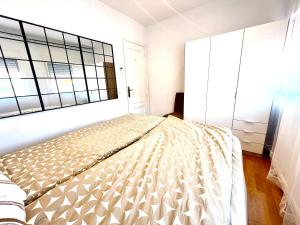 Ein Bett oder Betten in einem Zimmer der Unterkunft Apartamento Centro Torremolinos