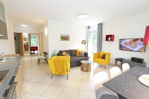 Küche/Küchenzeile in der Unterkunft Villa Salus Whg 5 Auszeit - mit 2 Bädern und Balkon