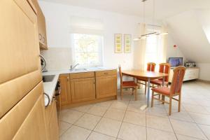 Galeriebild der Unterkunft Villa Mara Wohnung 09 mit Balkon in Baabe