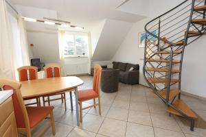 Galeriebild der Unterkunft Villa Mara Wohnung 09 mit Balkon in Baabe