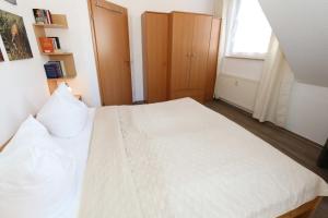 Galeriebild der Unterkunft Villa Mara Wohnung 09 mit Balkon in Baabe
