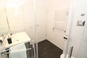 Galeriebild der Unterkunft Villa Eintracht - Whg. 16 mit Südbalkon in Göhren