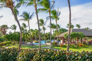 Bazén v ubytování OUR SWEET SPOT Sweet 2BR Kulalani Home Next to Rec Centerate Beach Club nebo v jeho okolí