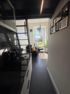 Χώρος καθιστικού στο I'M Apartment GOLD antresola