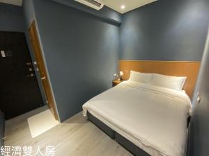 Легло или легла в стая в 台南漫居民宿
