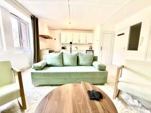 Posezení v ubytování Balneo & Ciné - Jungle Touch - Direct Genève - Gare Bellegarde