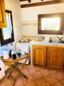 Dapur atau dapur kecil di Le Miromar +81 gambar