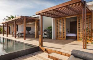 Bazén v ubytování Luxury Villa with Ocean View in Lurin nebo v jeho okolí