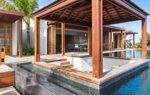 Bazén v ubytování Luxury Villa with Ocean View in Lurin nebo v jeho okolí + 30 fotografií