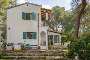 Το κτήριο όπου στεγάζεται  η παραθεριστική κατοικία