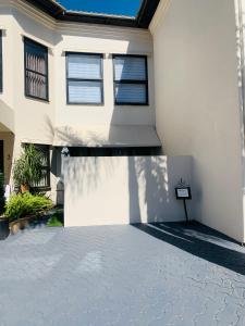 Gallery image of Emerald Room Labelva Court in Lusaka