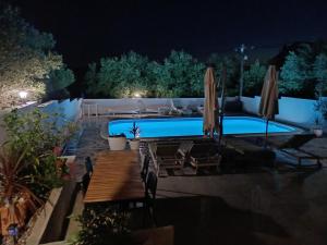 Gallery image of Casa Surya - Apartments with sea view and swimming pool in Barbat na Rabu