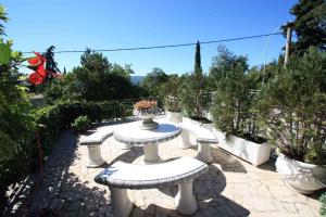 Zahrada ubytování One-Bedroom Apartment in Crikvenica 27