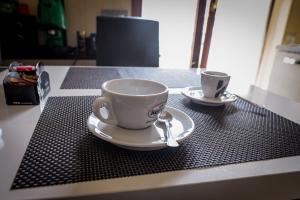 Příslušenství pro přípravu čaje a kávy v ubytování B&B Garibaldi