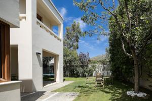 A garden outside Villa Elesia