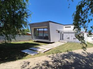 Budova, kde se prázdninový dům nachází