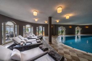 Bazén v ubytování SOLEA SÜDTIROL Boutique Hotel nebo v jeho okolí