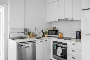 Η κουζίνα ή μικρή κουζίνα στο 3 Bedroom House- Millers Point Good for 8 Guests +23 φωτογραφίες