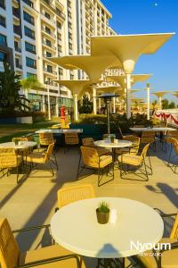 Budova, kde se apartmán nachází + 42 fotografií