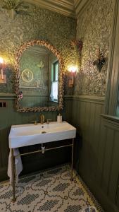 Φωτογραφία από το άλμπουμ του Inn on Main - Downtown Penthouse σε Geneva +22 φωτογραφίες