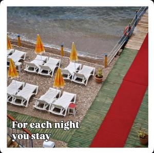 Nespecifikovaný výhled na moře nebo výhled na moře při pohledu z hotelu