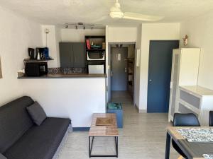Gallery image of BALI Studio Climatisé in La Ciotat