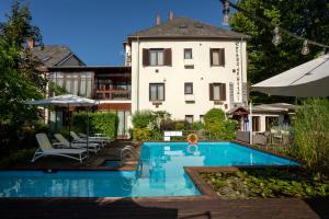Bazén v ubytovaní Renegade Hotel alebo v jeho blízkosti