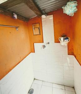 Vannituba majutusasutuses Hom's Homestay & Farmstay Sarangkot Pokhara