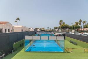 Basen w obiekcie Beautiful Bungalow Maspalomas Lago lub w pobliżu