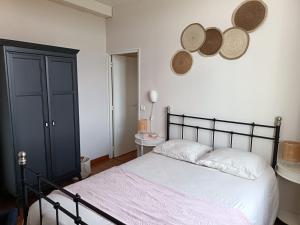 Postel nebo postele na pokoji v ubytování GITE LA NOTARIALE