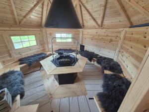 Posezení v ubytování Glamping Odenlund