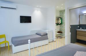 Μια τηλεόραση ή/και κέντρο ψυχαγωγίας στο SalDimora