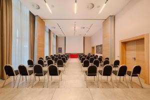 Οι επιχειρηματικές εγκαταστάσεις ή/και οι αίθουσες συνεδριάσεων στο NH Pisa