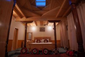 Imagem da galeria de KOH E QAF HUNZA em Hini