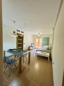 Кровать или кровати в номере Apartamento cerca Playa de Aguadulce