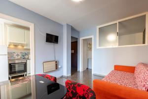 Kuchyňa alebo kuchynka v ubytovaní CENTER SEVILLA MAGDALENA PREMIUM, FREE Parking