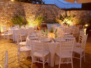 A restaurant or other place to eat at Antica Pieve B&B