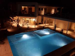 Fotografie z fotogalerie ubytování Holiday Apartments - Camping Al Porto v destinaci Nago-Torbole + 40 fotografií