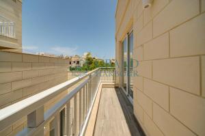 Photo de la galerie de l'établissement Casa Paradiso in Ghaxaq Private Rooftop Pool, à Hal Ghaxiak
