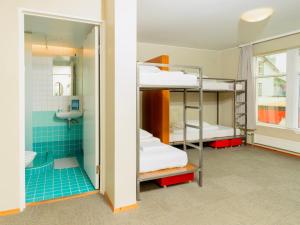Bilik mandi di Loft - HI Eco Hostel