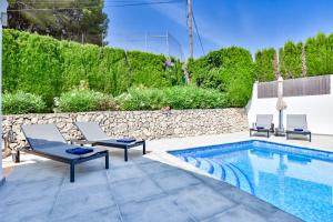 Bazén v ubytování Villas Guzman - La Perlita nebo v jeho okolí + 37 fotografií
