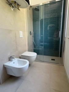 Ένα μπάνιο στο Pilone del Monaco Apartment 9 +5 φωτογραφίες
