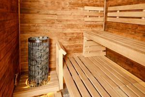 Fotografia z galérie ubytovania Rusztikus Apartman & SPA -Erdőterasz Vendégház v destinácii Kehidakustány