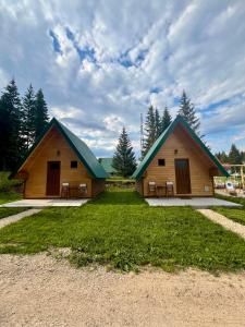 Budova, kde se chata nachází