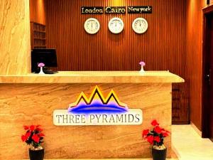 Certificato, attestato, insegna o altro documento esposto da THree PYramiDs & SPhinX HoTeL